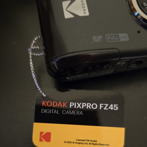 Kodak PIXPRO FZ45 Digital Camera - Black - Picture 11 of 11